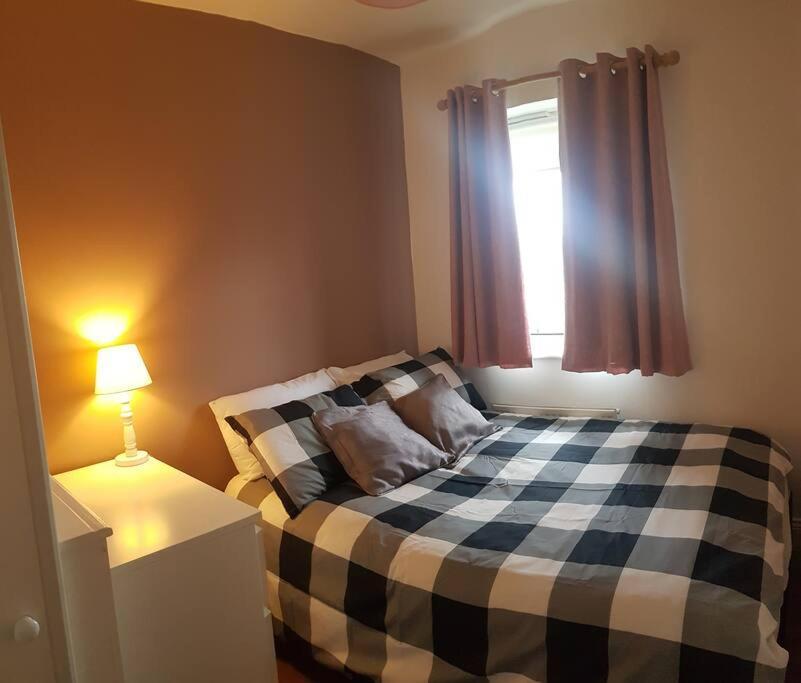 3 Bedroom 3 Bathroom House, Dublin Лукан Екстериор снимка